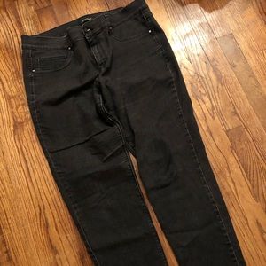 EUC WHBM black stretch jeans, size XL Short